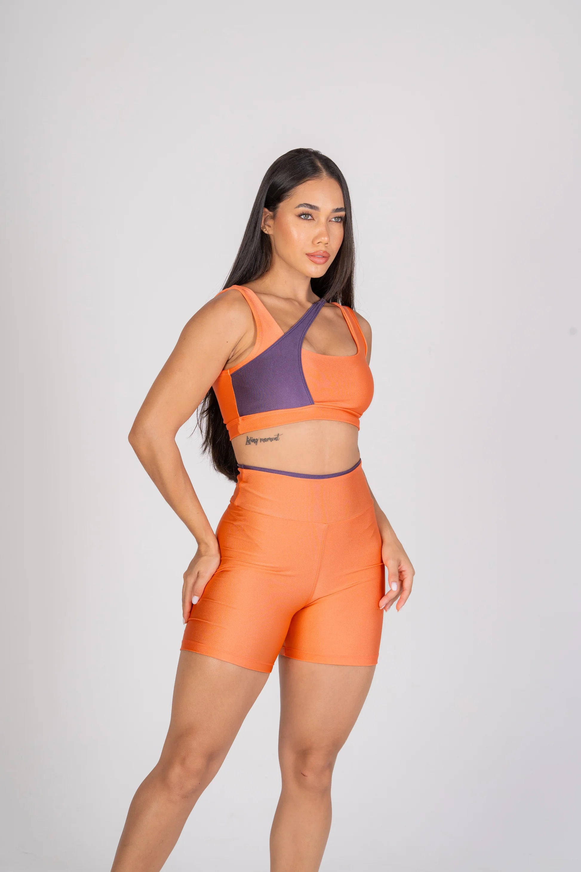 lauren_laranja_a75c94a2-0277-4655-a29a-9aef94f1b00c